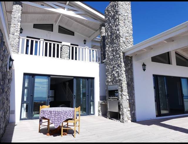 3 BEDROOM HOUSE FOR SALE IN SANDY POINT